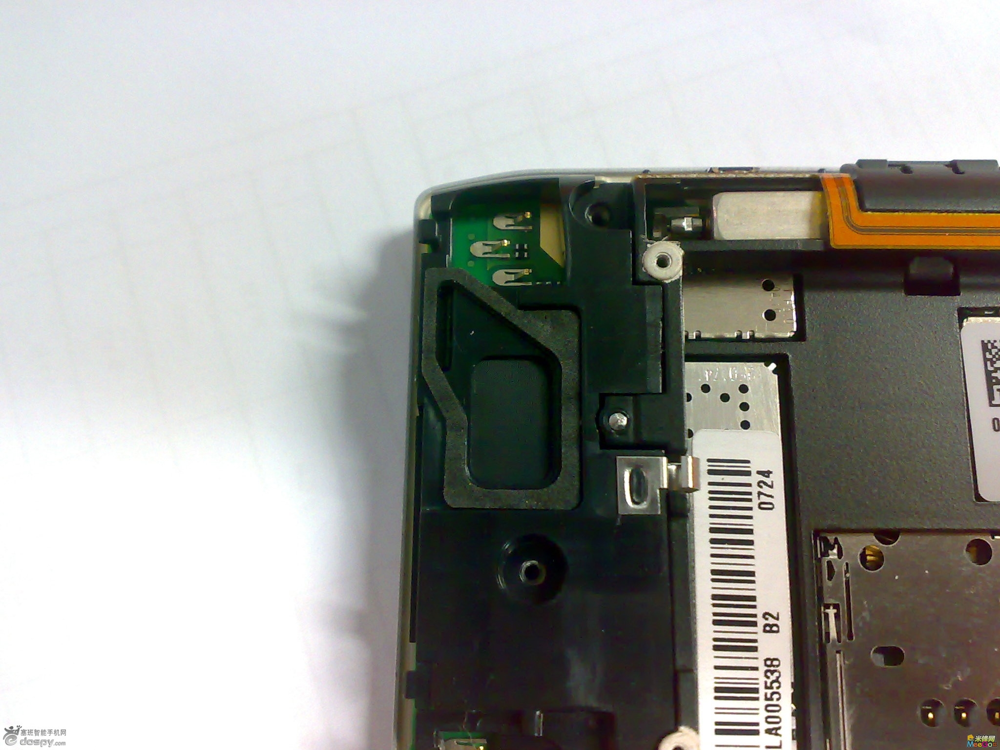 诺基亚N9真机及拆机多图曝光?