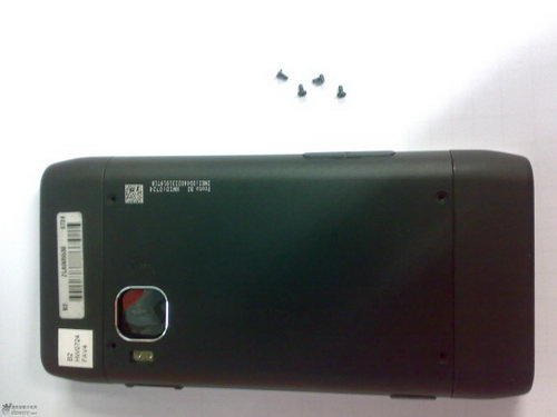 MeeGo系统 诺基亚N9真机多图曝光