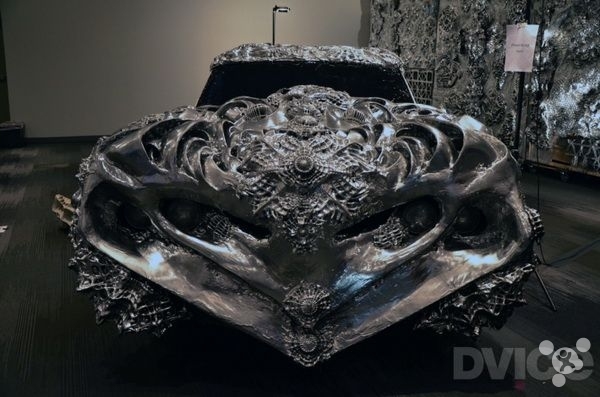 太牛了：全球首款液态金属打造的汽车